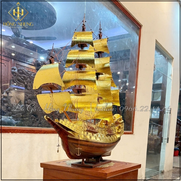 Mẫu thuyền buồm dát vàng cao cấp 