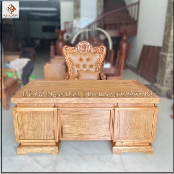 Chọn bộ bàn ghế làm việc cho Lãnh Đạo gỗ tự nhiên đẹp