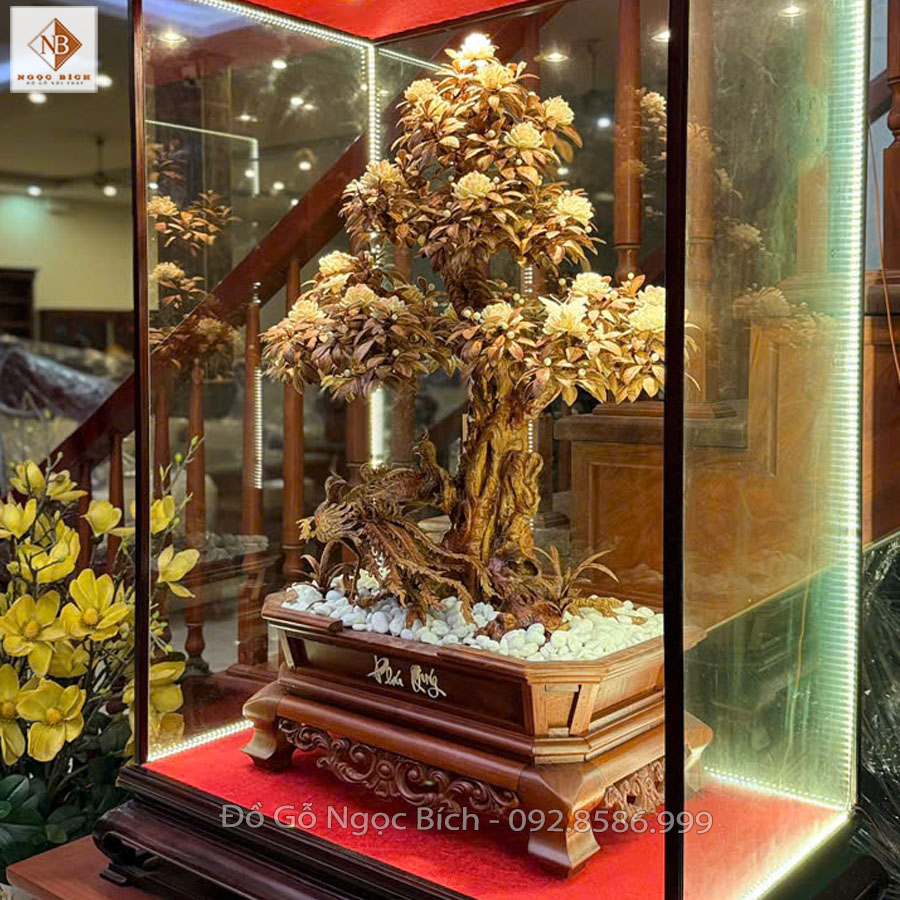 Hình ảnh cây bonsai cổ thụ thể hiện sự trường tồn , vững bền 