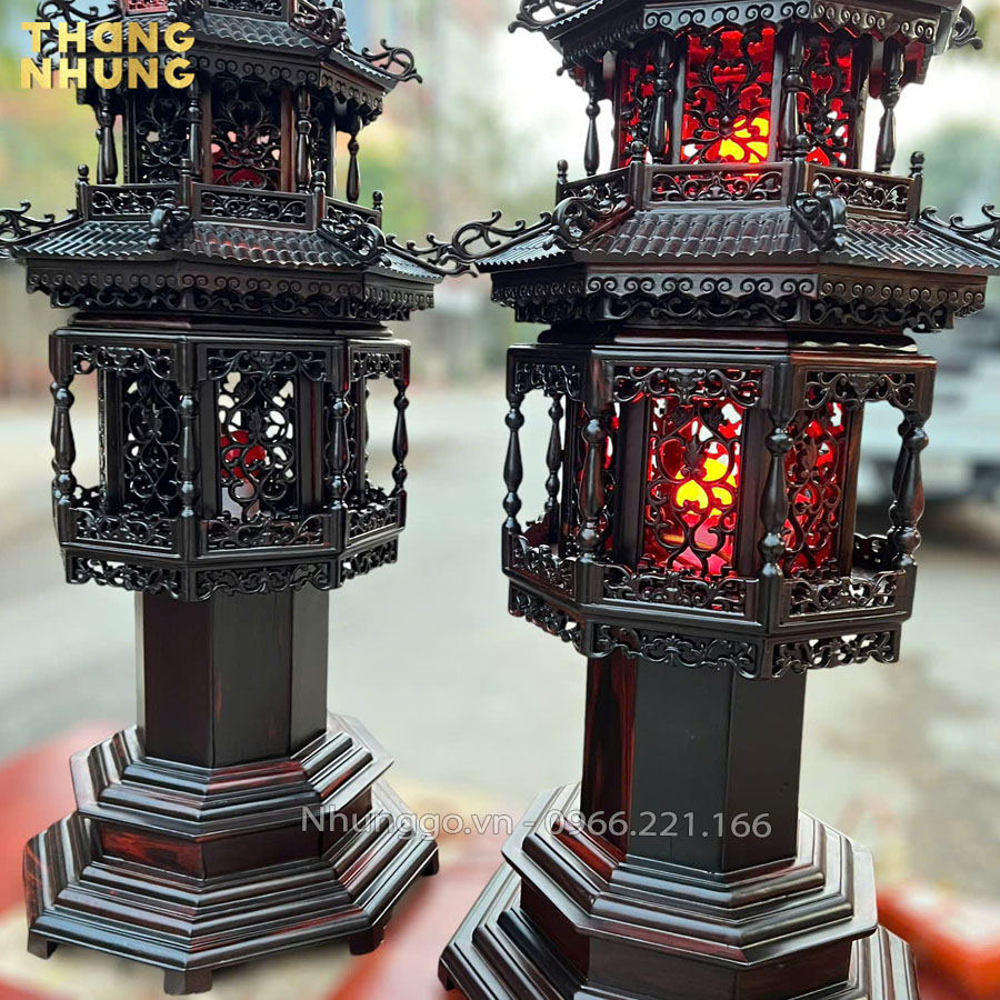 Đèn với ánh sáng nhẹ nhàng với không gian linh thiêng 