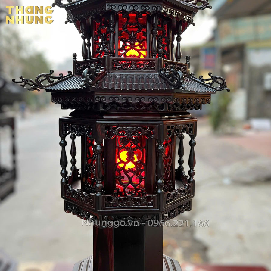 Gỗ trắc có độ cứng cao , chắc nặng , vân gỗ đẹp 