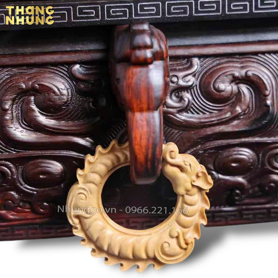 tay-nam-duoc-cham-khac-hinh-rong-hoa-tinh-sao-cau-ki.jpg