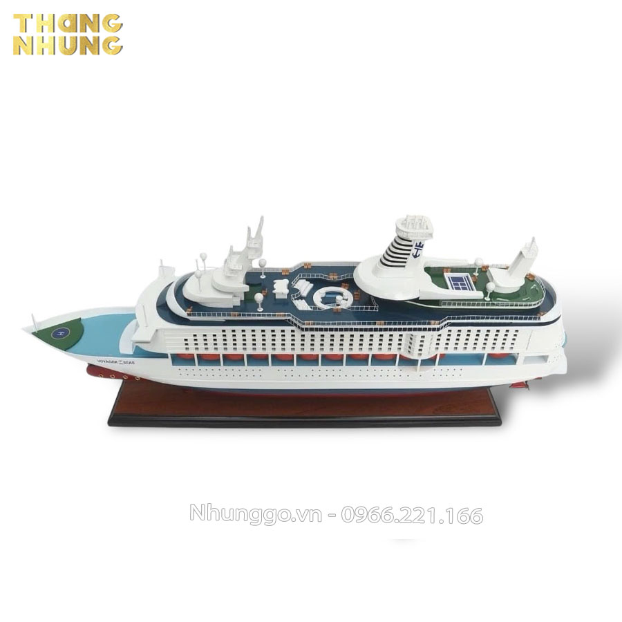 Siêu du thuyền Voyager of the sea - Nhà du hành đại dương